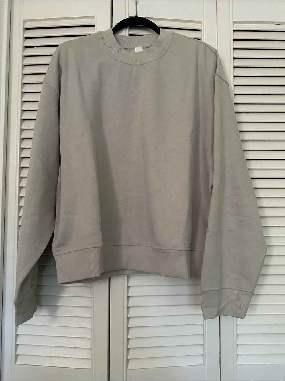 lululemon Women’s Steady State Crewneck in Dove Grey, size L